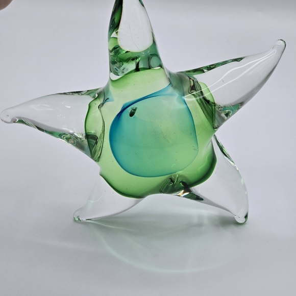 Hand Blown Starfish Glass Paperweight Green Clear Thick Heavy 2.6lb - Picture 8 of 16